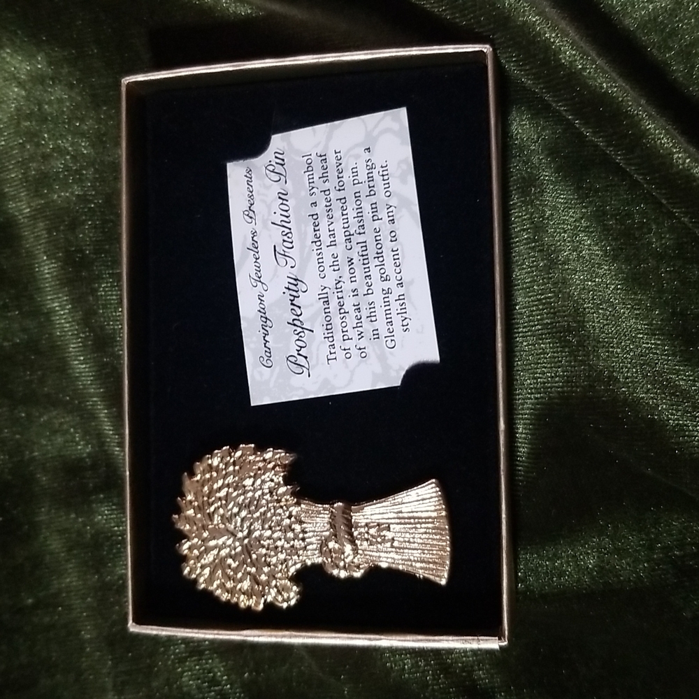 🎈Vintage Carrington Wheat Prosperity Pin